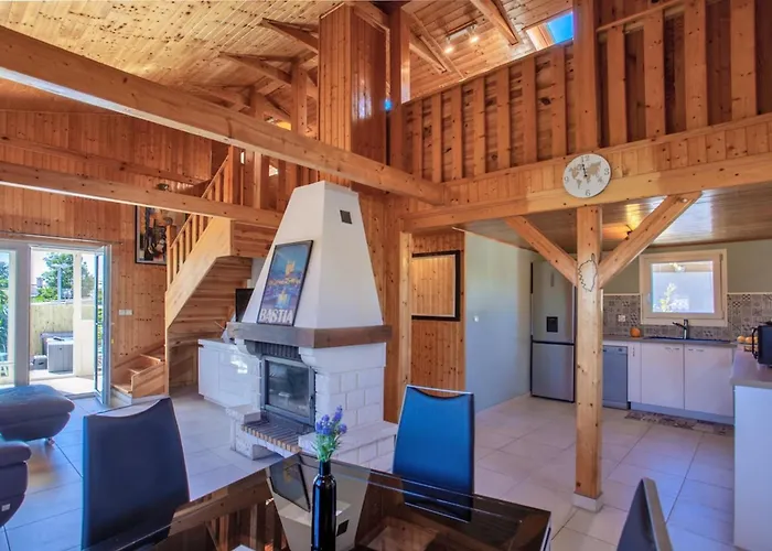 Stella Baggia - Jacuzzi - Proche De La Villa