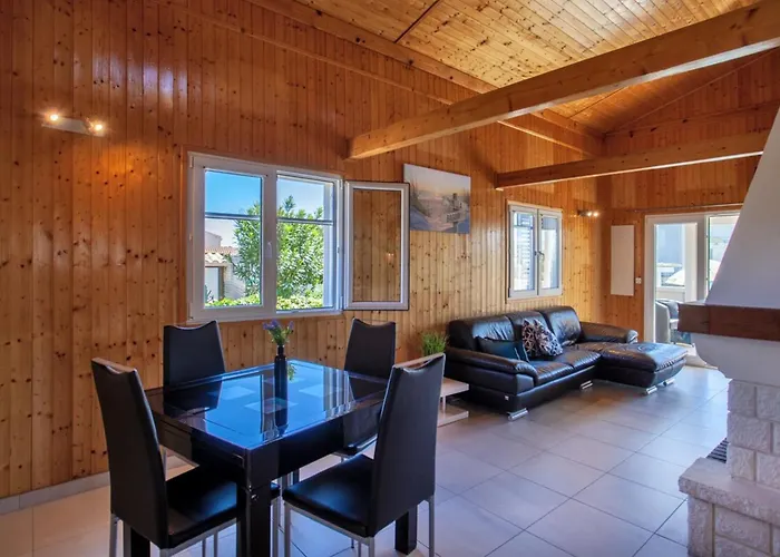 Stella Baggia - Jacuzzi - Proche De La Villa