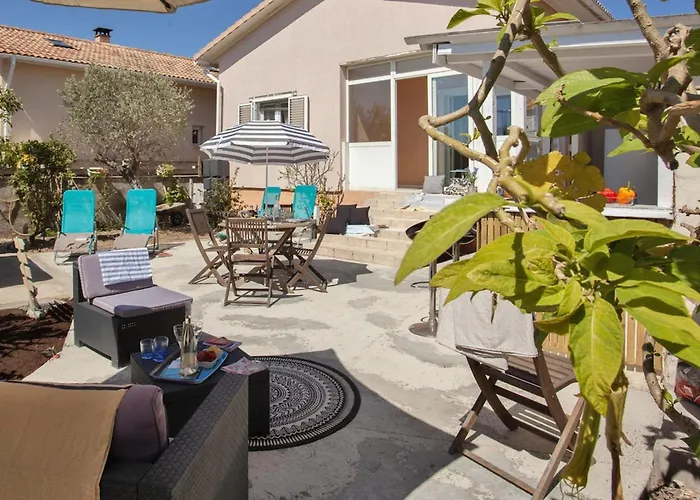 Stella Baggia - Jacuzzi - Proche De La Villa